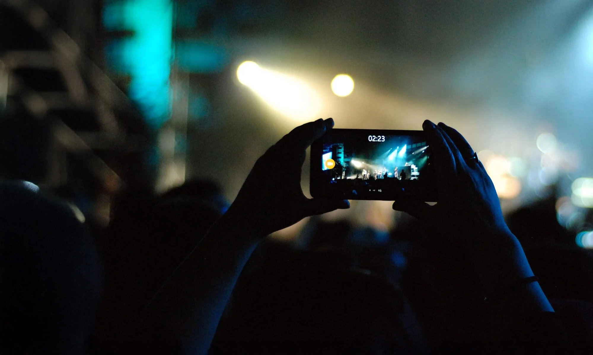 mobile-phone-1845233_1920-new